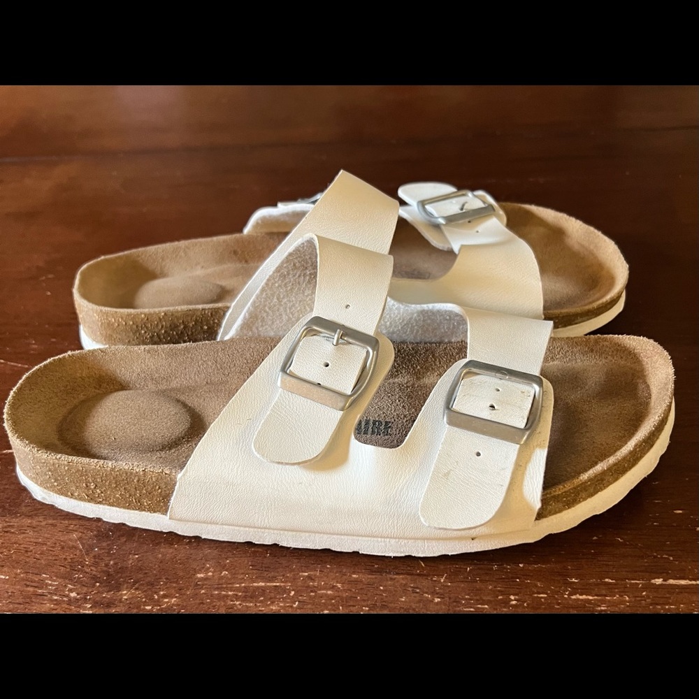 Cushionaire Sandals